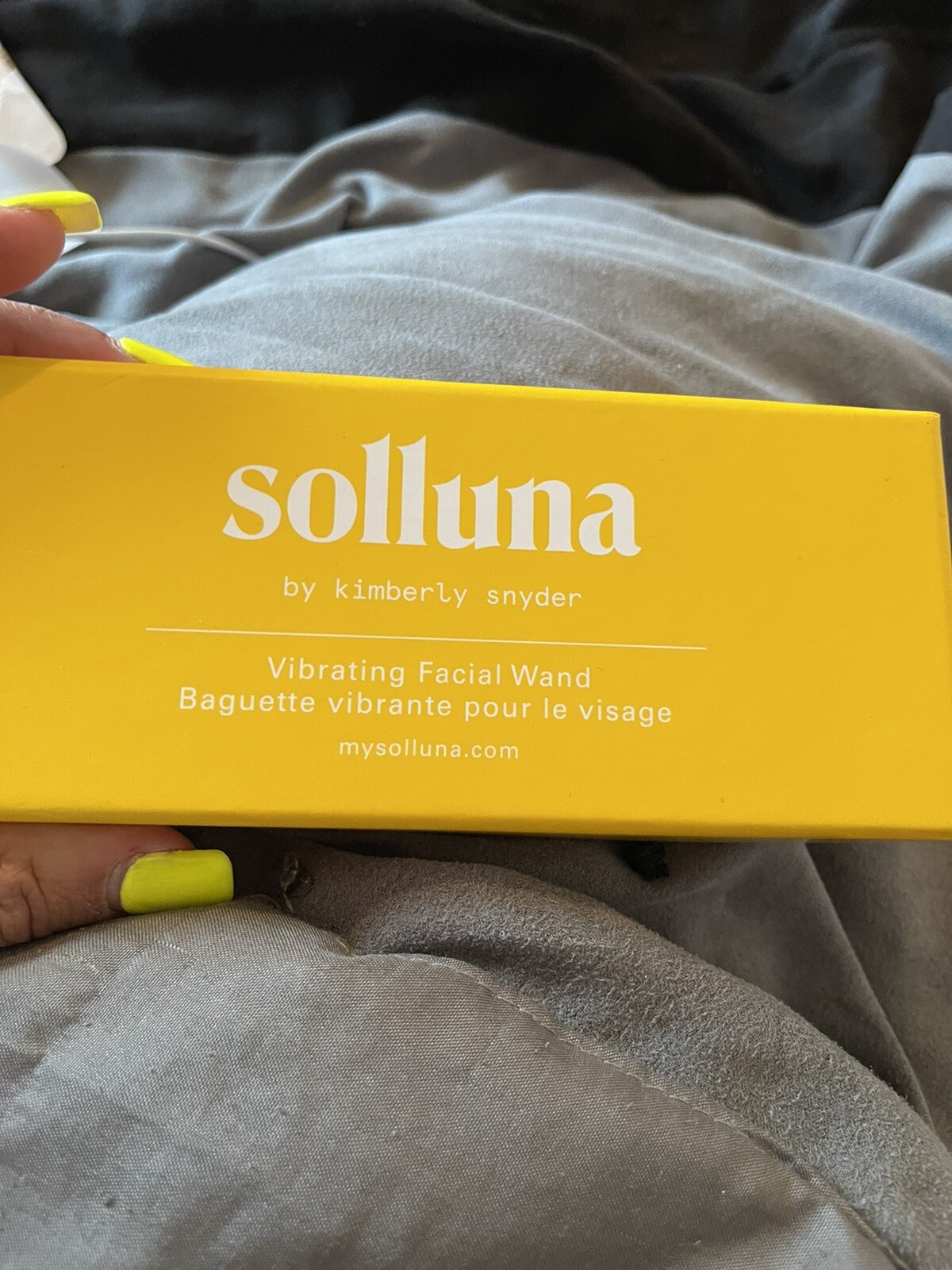 SOLLUNA BY KIMBERLY SNYDER VIBRATING FACIAL WAND TOOL NEW BNIB