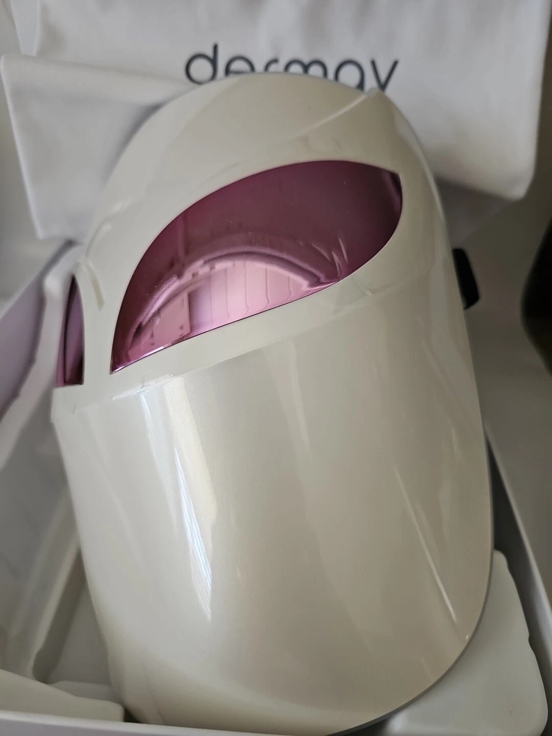 Dermay LED Beauty Mask Portable Red Light Therapy Mask Pink