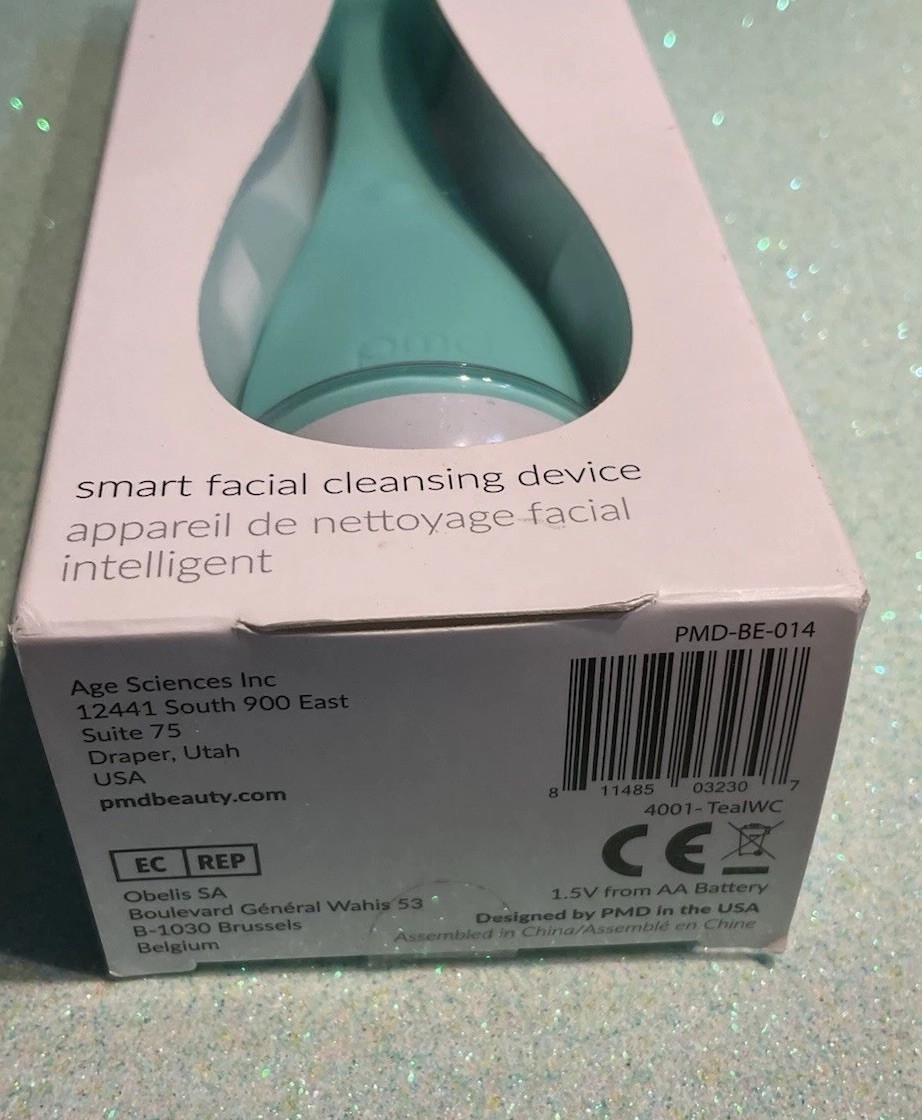 PMD Clean Smart Anti-Aging Facial Cleansing Device Uses SonicGlow Technology New