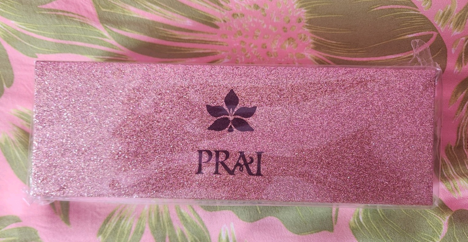 PRAI AGELESS THROAT IONIC DEVICE SEALED BOXED & SEALED THROAT ICON SERUM NEW!
