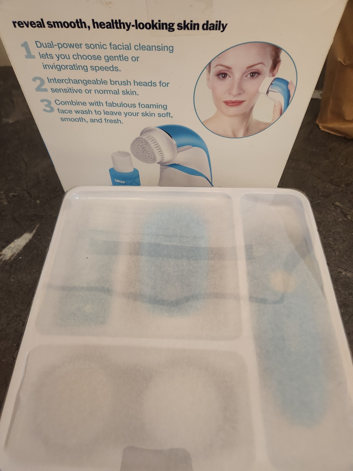 NOS Bliss Sweeping Beauty Sonic Facial Cleansing Device Tool Fabulous Foaming