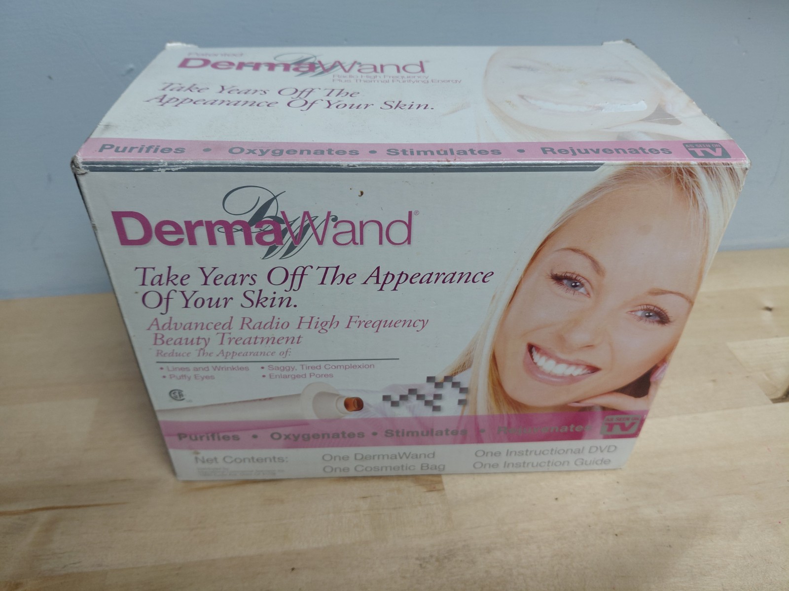 DermaWand Advanced Radio High Frequency Beauty Treatment Device w/ Products