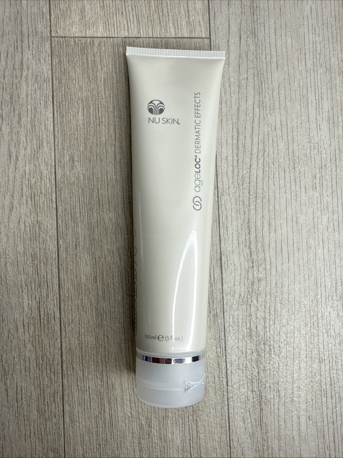 NuFACE MINI Facial Toning Device & Nu Skin Body Contouring Lotion Ships FREE!