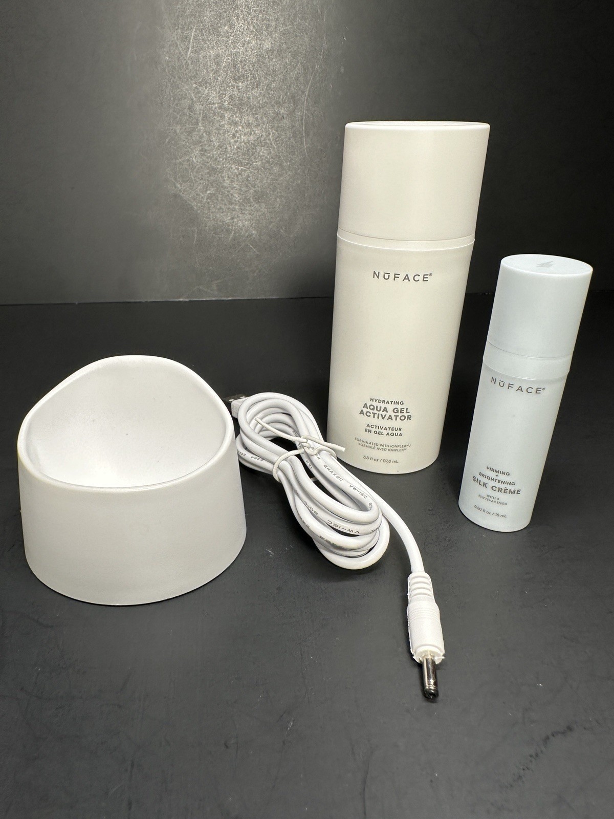 NuFace Trinity + Microcurrent Facial Toning W/ Lip & Eye Attachment, New Gel