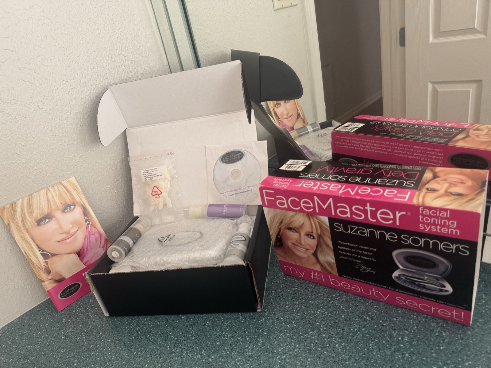 Suzanne Somers FaceMaster Facial Toning System New Face Master