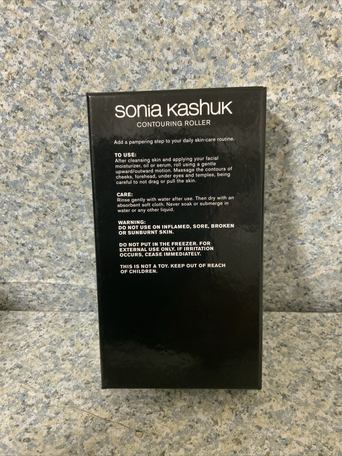 ☀️ Sonia Kashuk Contouring Roller – Promotes Firming of Skin. SEALED