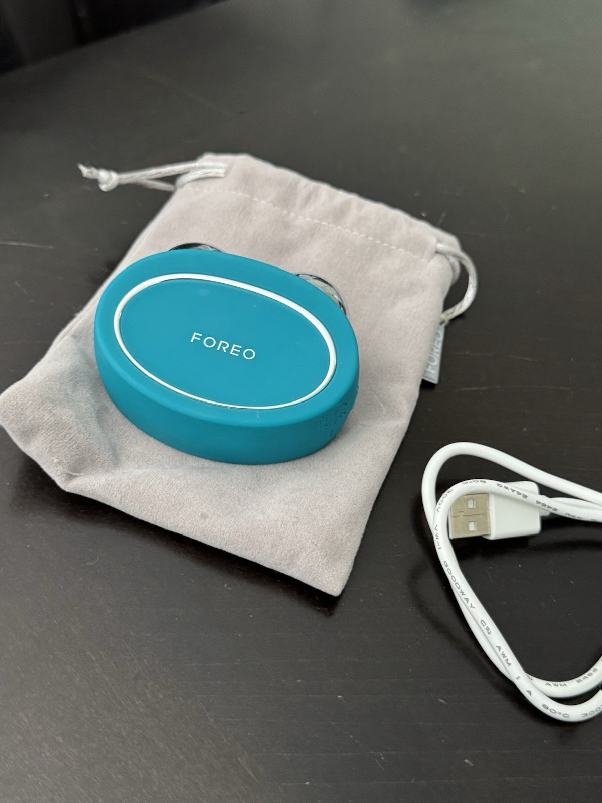 FOREO – Bear Smart Microcurrent Facial Toning Device