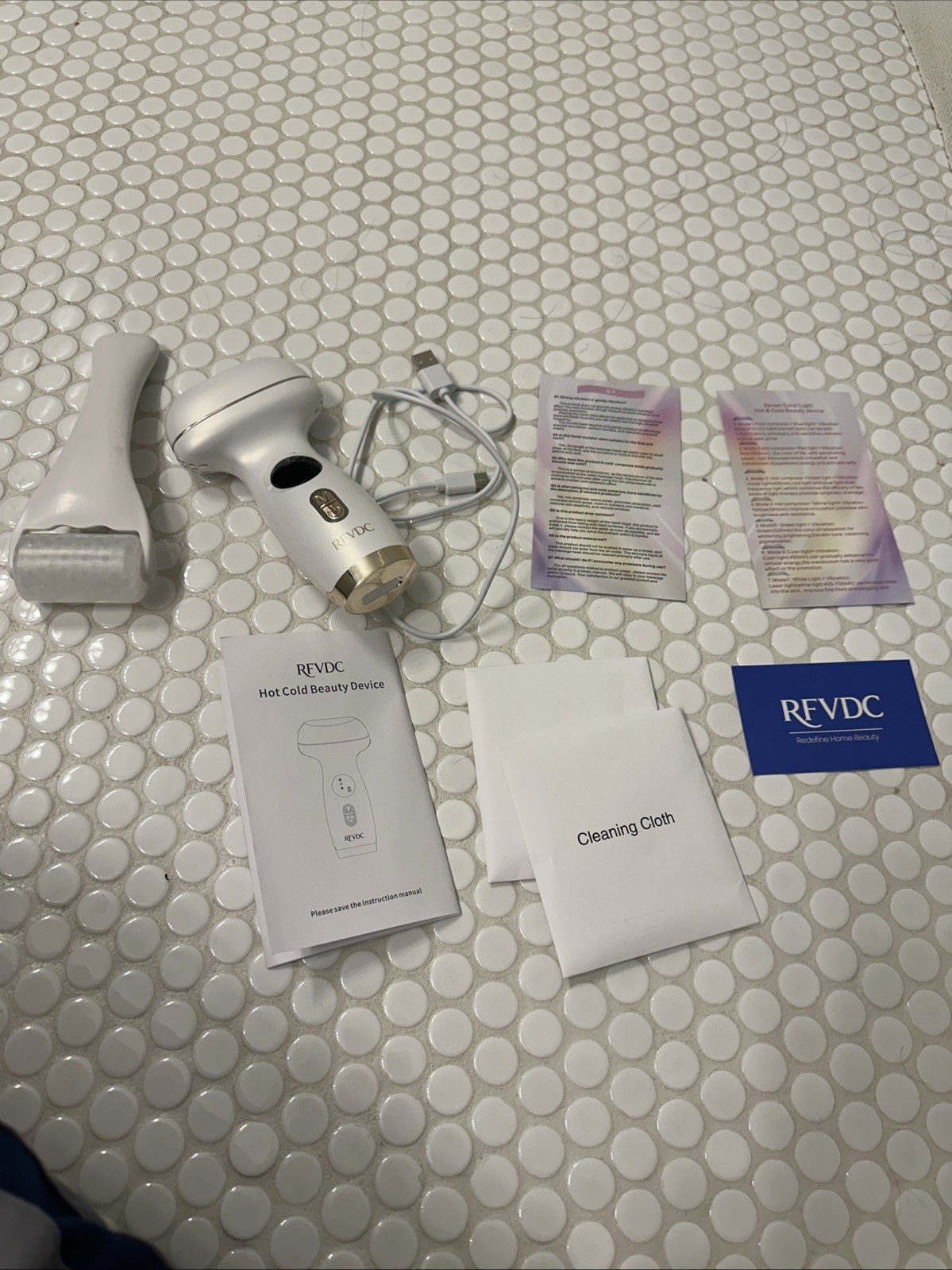 RFVDC Ice Roller Facial Massager Hot & Cold Rechargeable LED White W/ Face Roll
