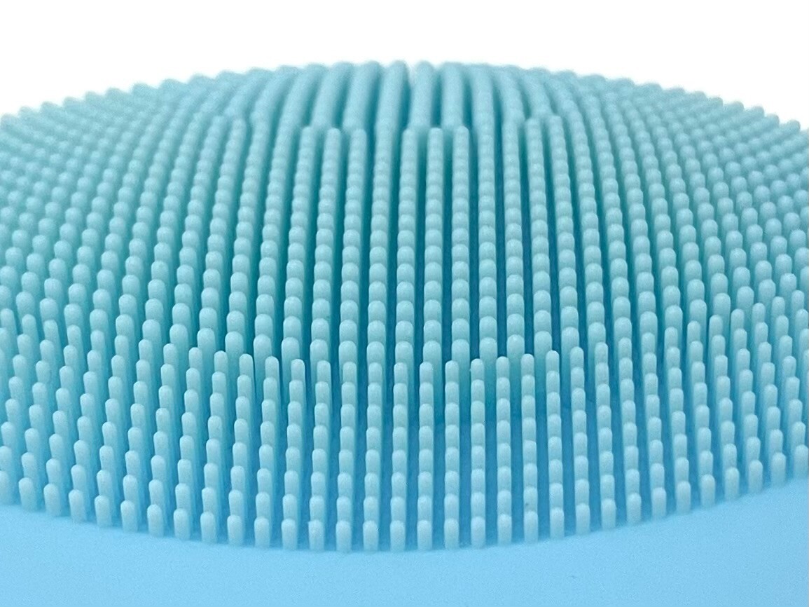 Foreo Luna 2 Facial Cleansing Brush and Massager for Combination Skin