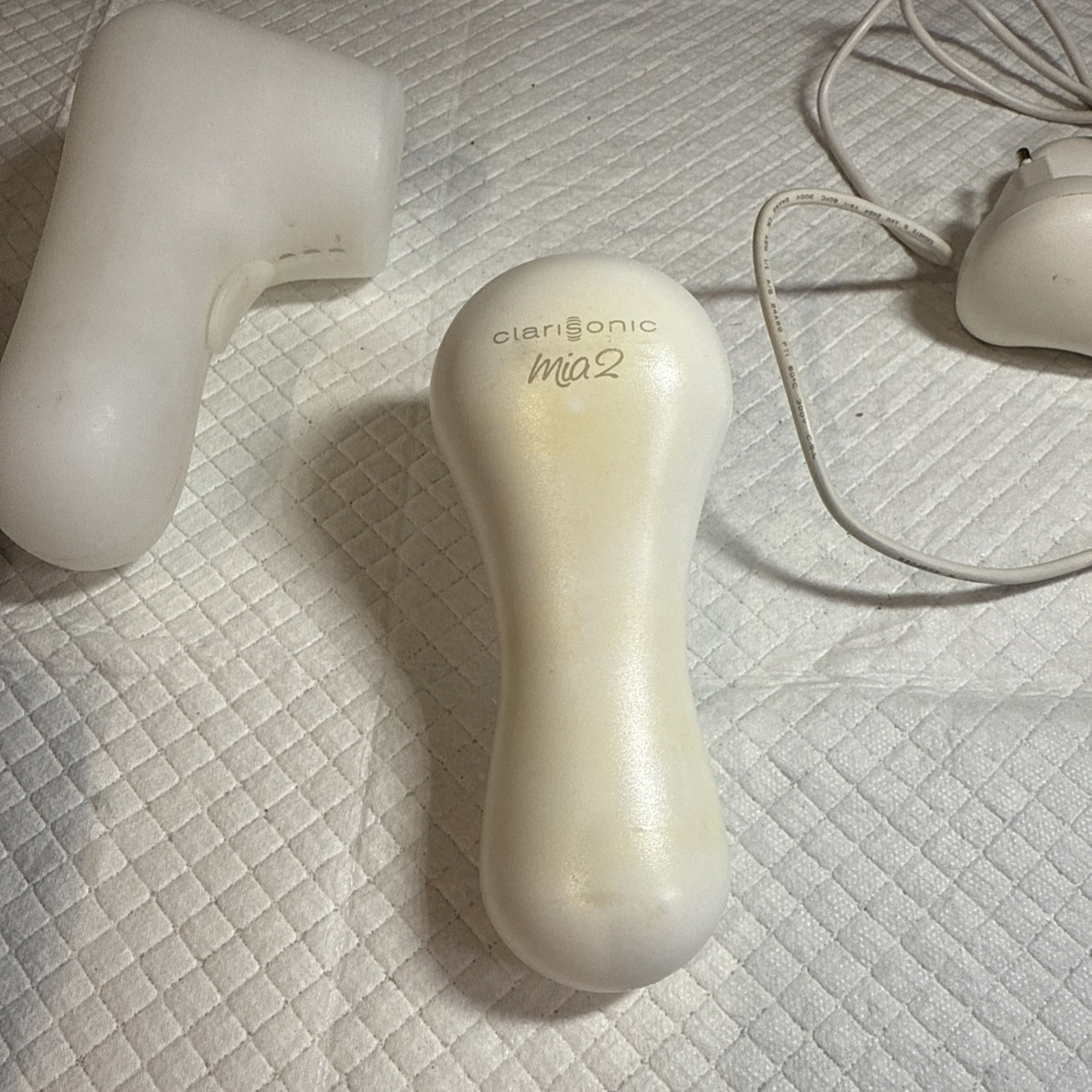Clarisonic Mia 2 System With Charger and Travel Case