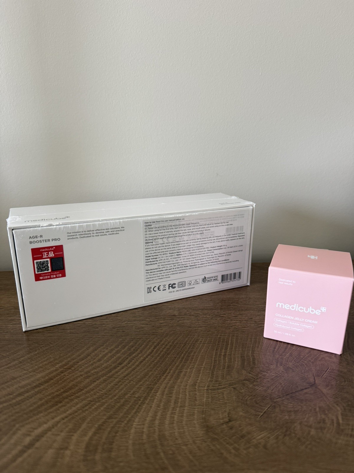 BRAND NEW SEALED Medicube set AGE-R BOOSTER PRO Black + Collagen Jelly Cream