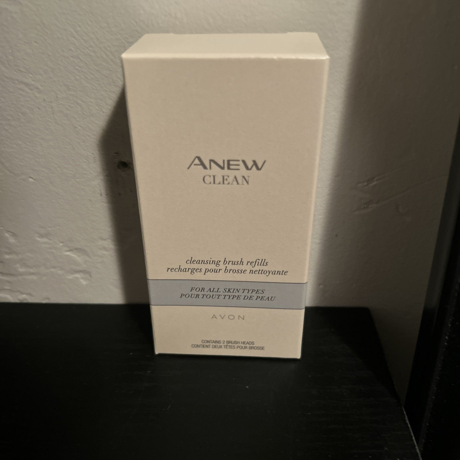 Avon Anew Clean Cleansing Brush Refills (2 Brush Refills inside) Brand New