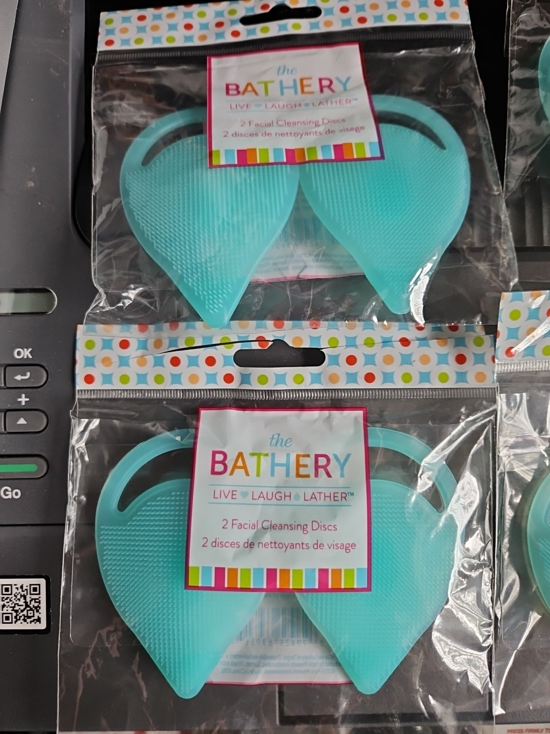 4 x The bathery – 2 facial cleansing discs per pack by The Bathery 8 Discs total