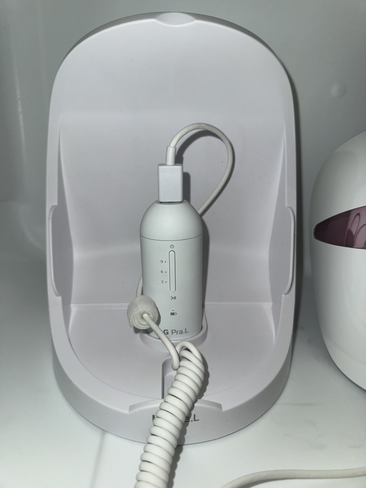 LG Pra L Derma LED Mask Therapy Face I