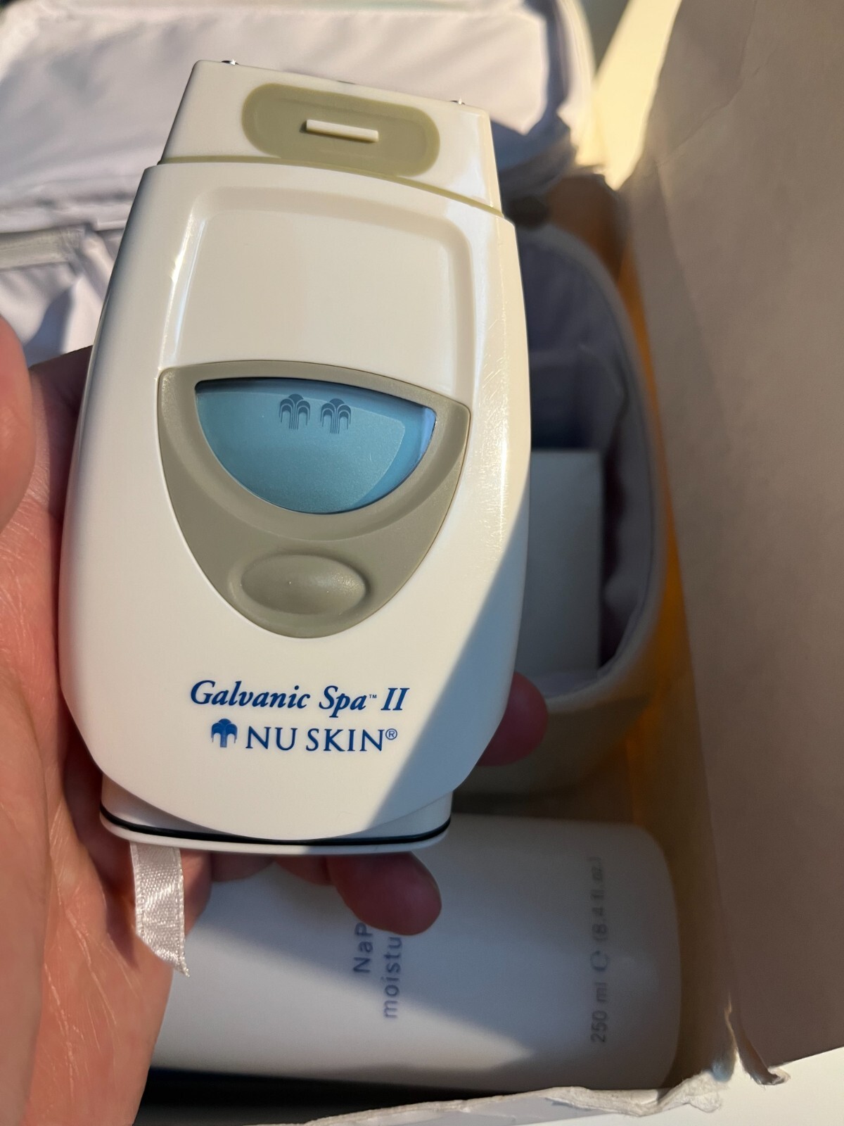 Nu Skin Galvanic Spa II System Facial Equipment Skincare White Open Box