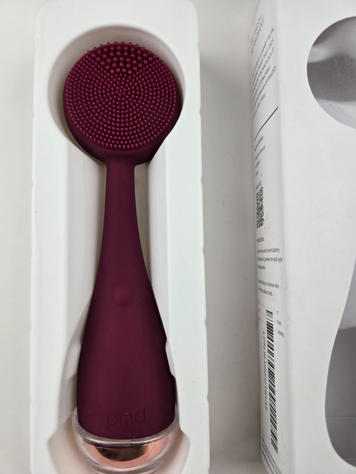 PMD Clean – Smart Facial Cleansing Device with Silicone Brush & Anti-Aging