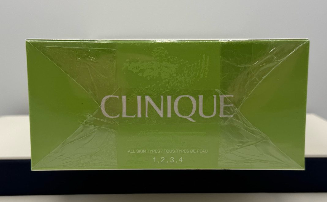 Clinique Sonic System Purifying Cleansing Brush Rechargeable Facial NEW Sealed