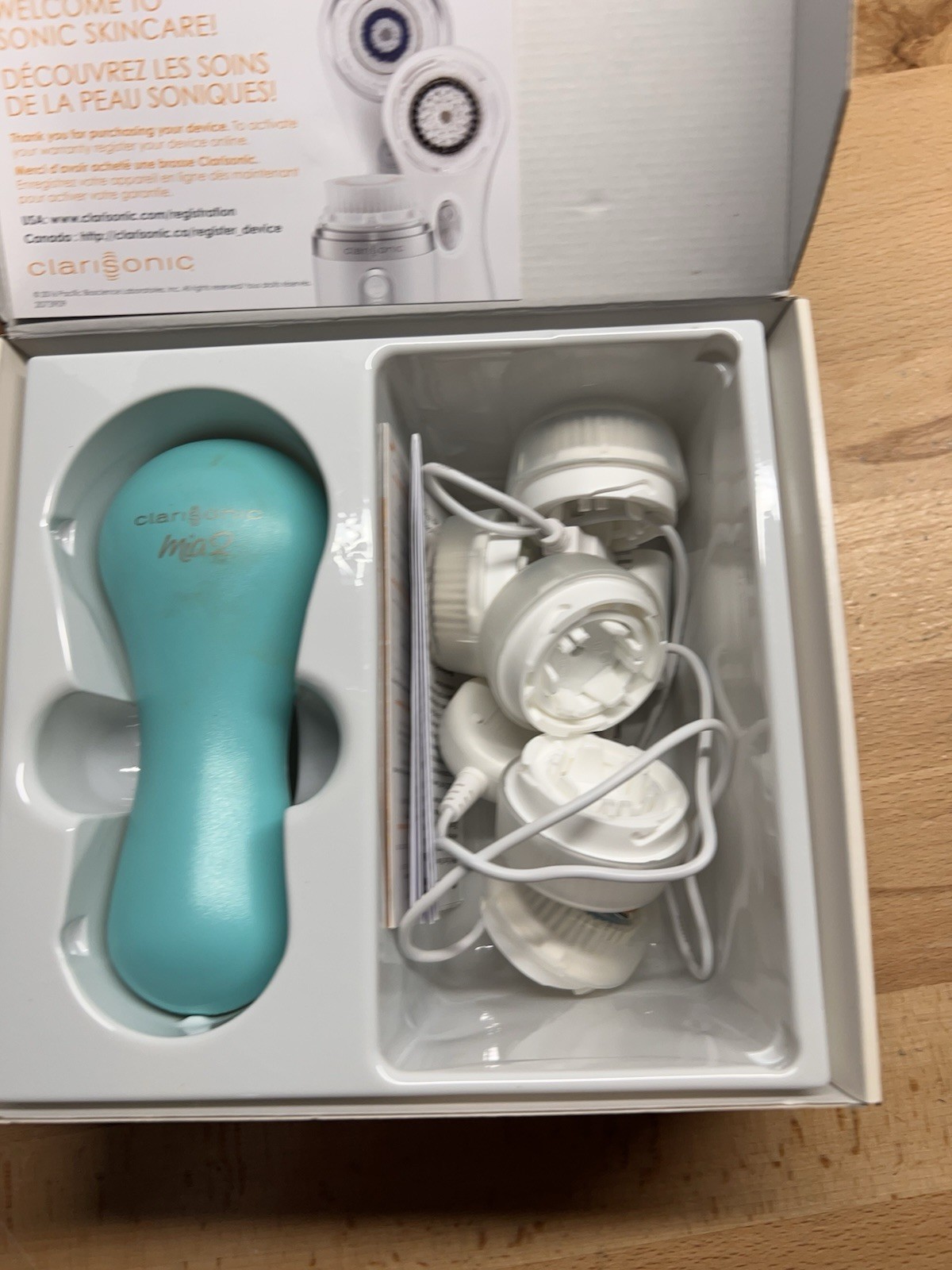 Clarisonic Mia 2 Speed Sonic Facial Skin Cleansing Brush System Turquoise Blue