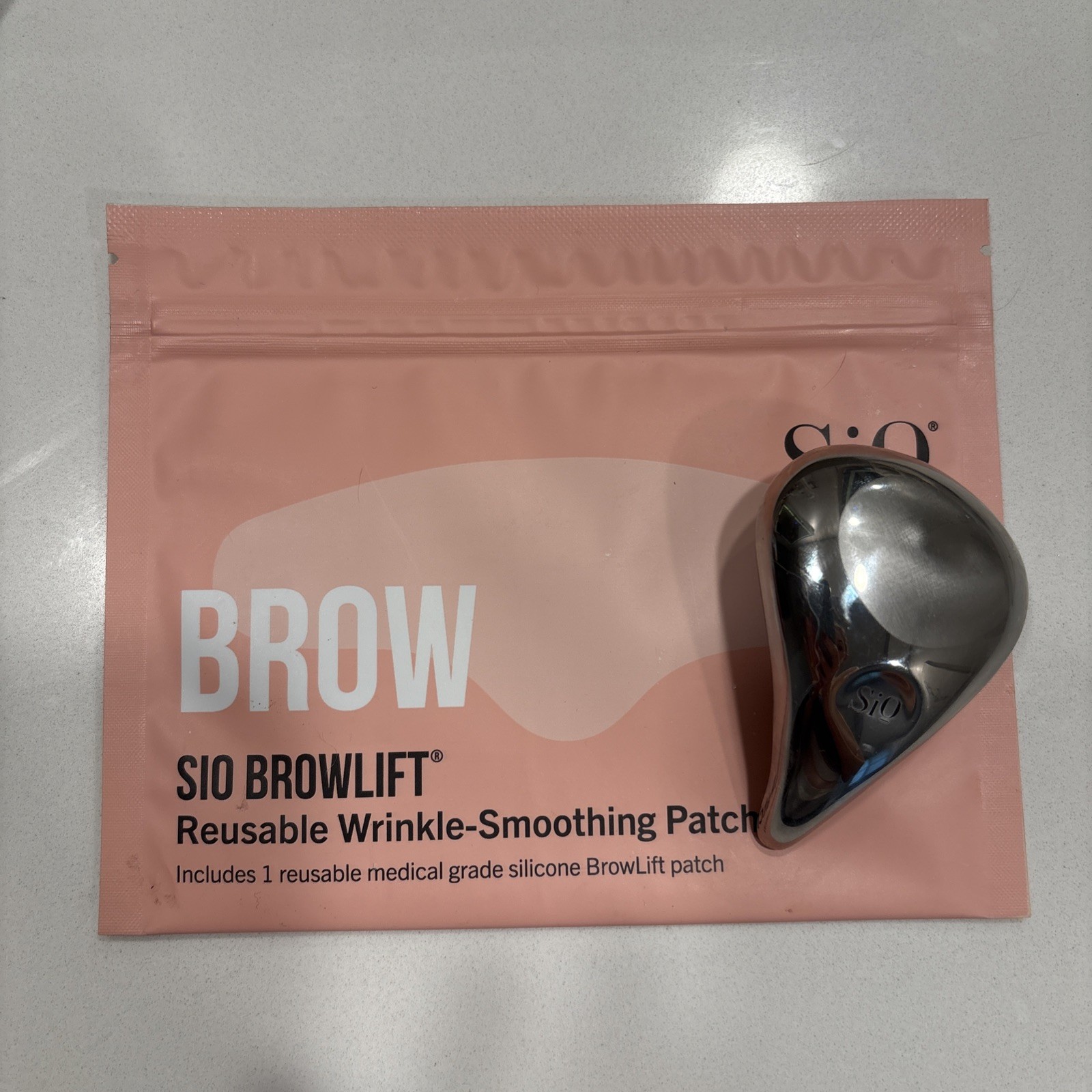 SIO Beauty Cryodrop Cold-Controlled Magnetic Face Massager & Browlift Patch