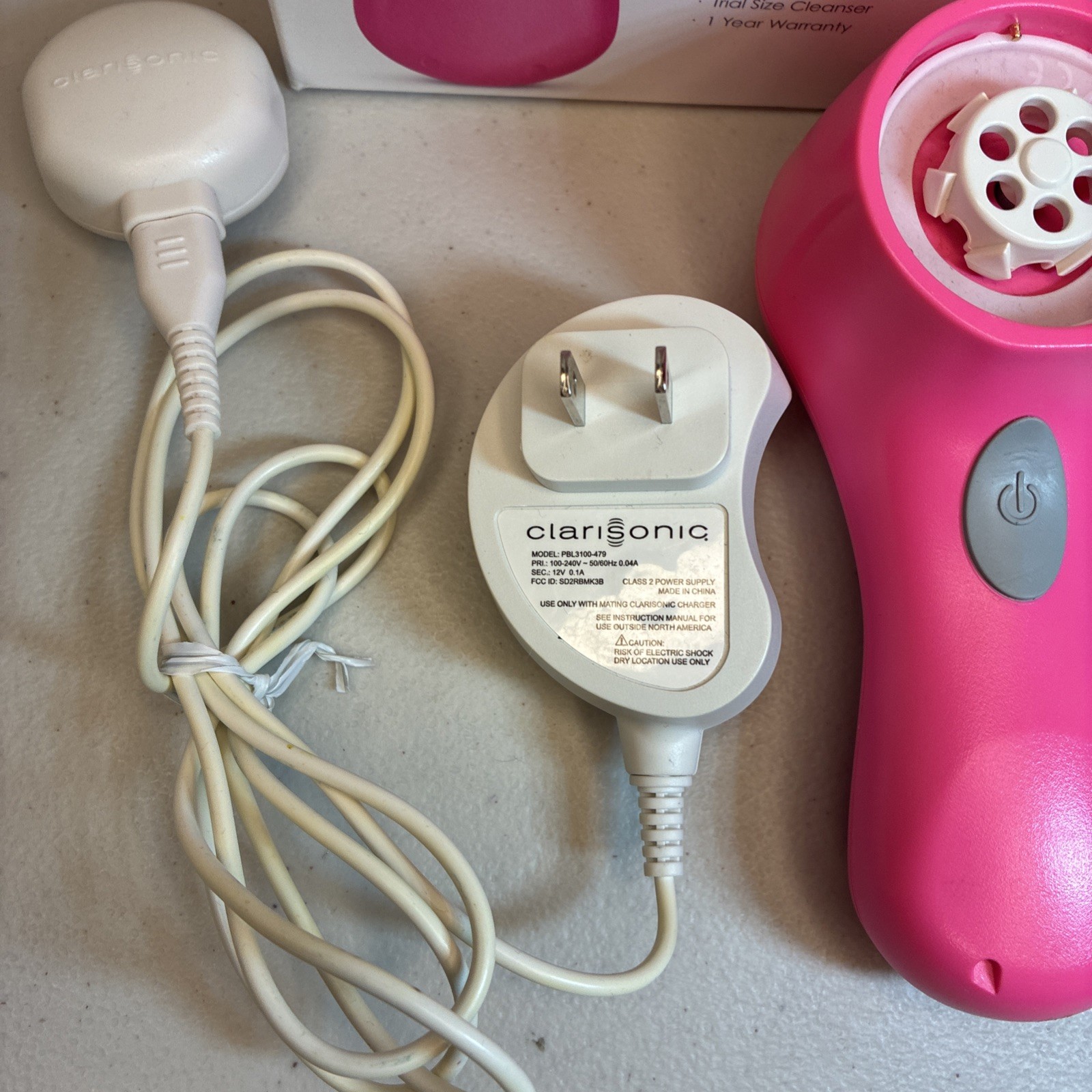 Clarisonic Mia Pink Facial Sonic Cleaning Device Charger Brush