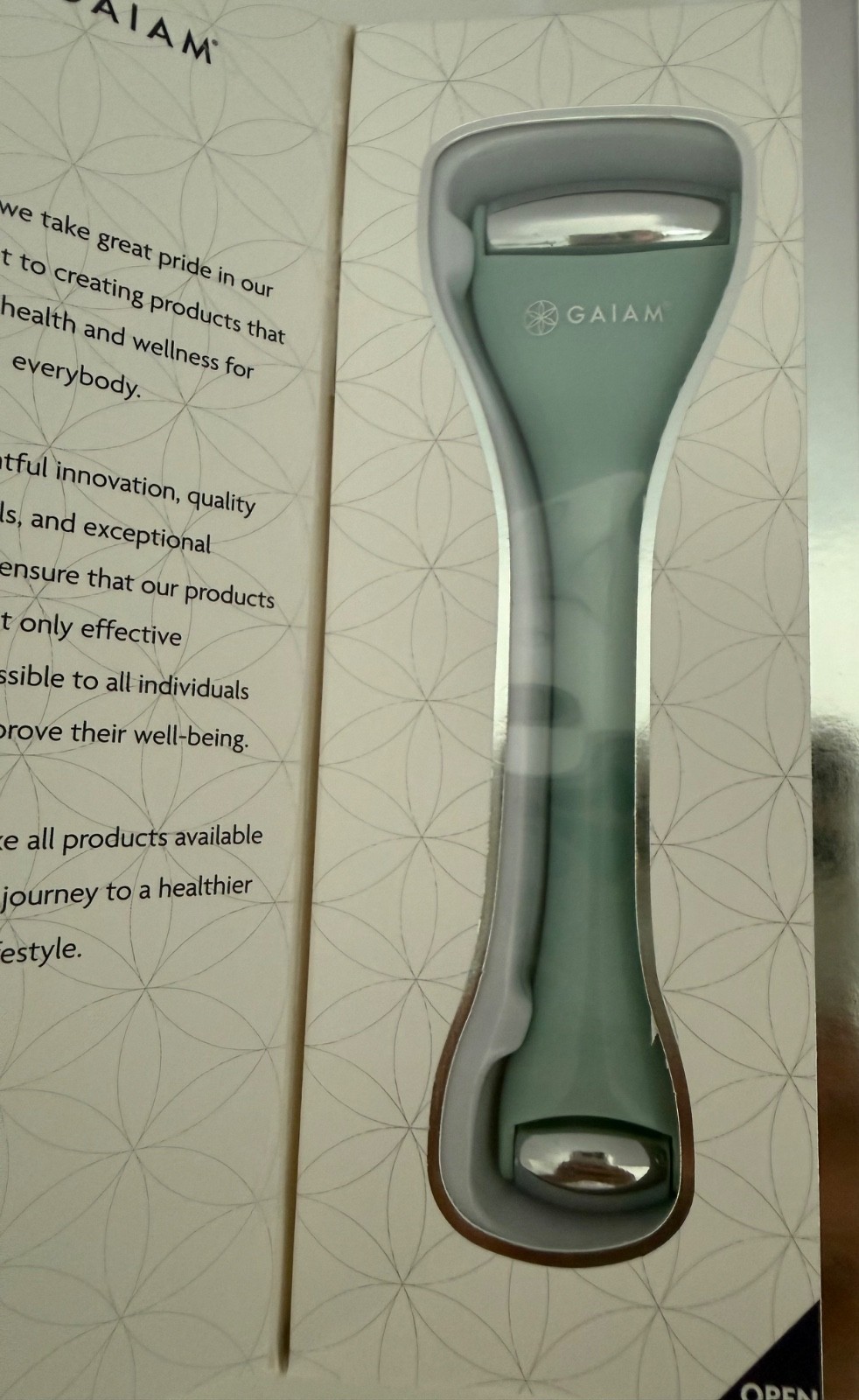 GAIAM | Dual-Ended METAL Facial Roller | PINK – GREEN | Relaxing Massage Roller