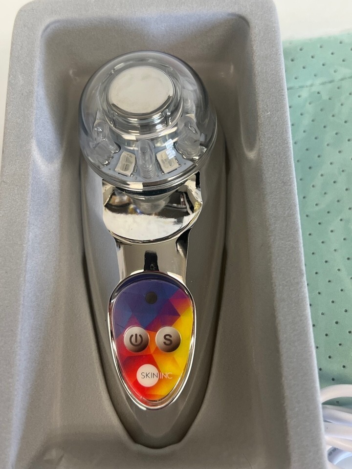 SKIN INC Optimizer Voyage Tri-Light++ LED-SONIC Flash Facial Rose -NOB
