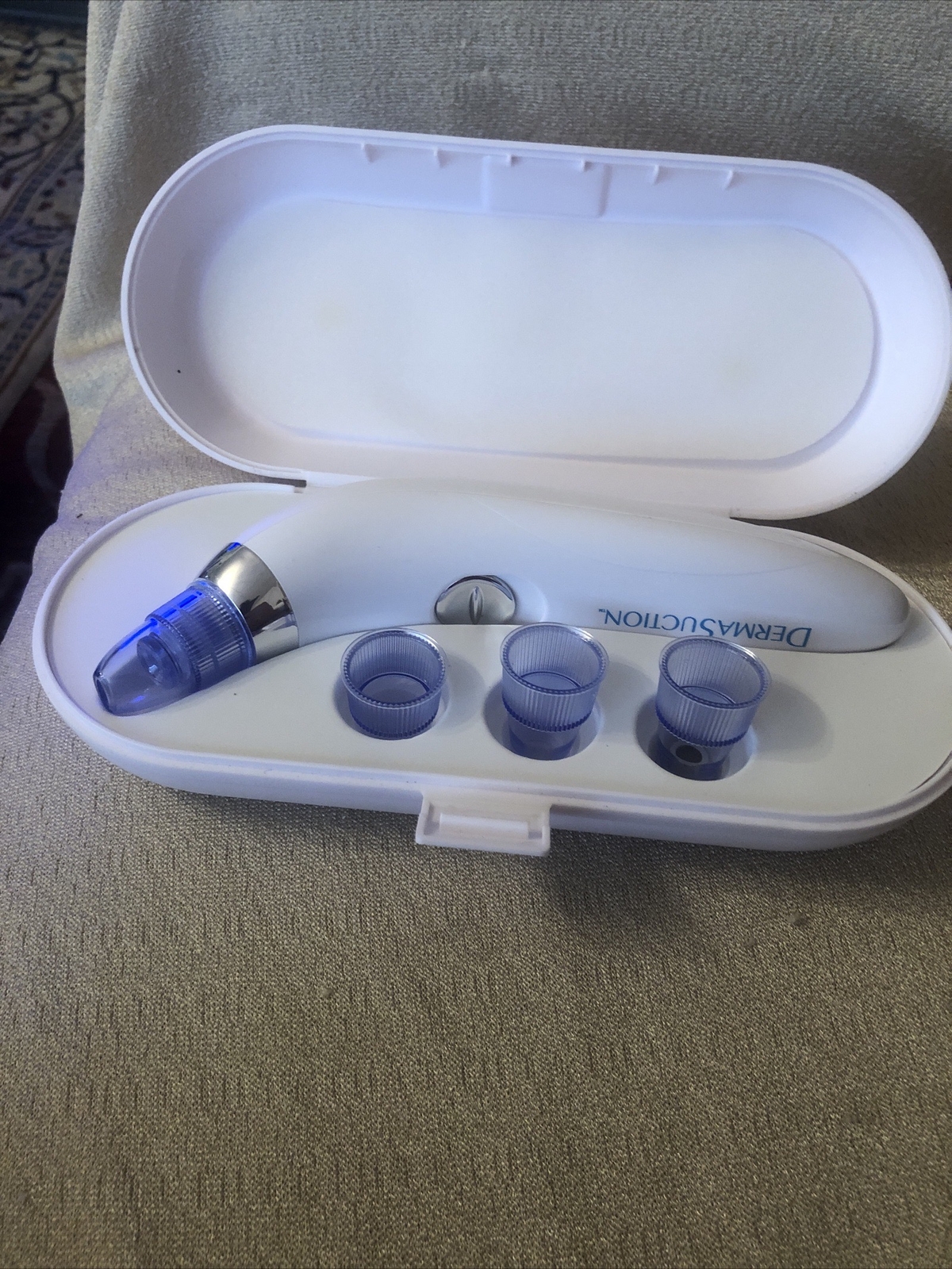 DERMASUCTION Derma Suction Pore Cleaning Device Vacuum Action Cordless