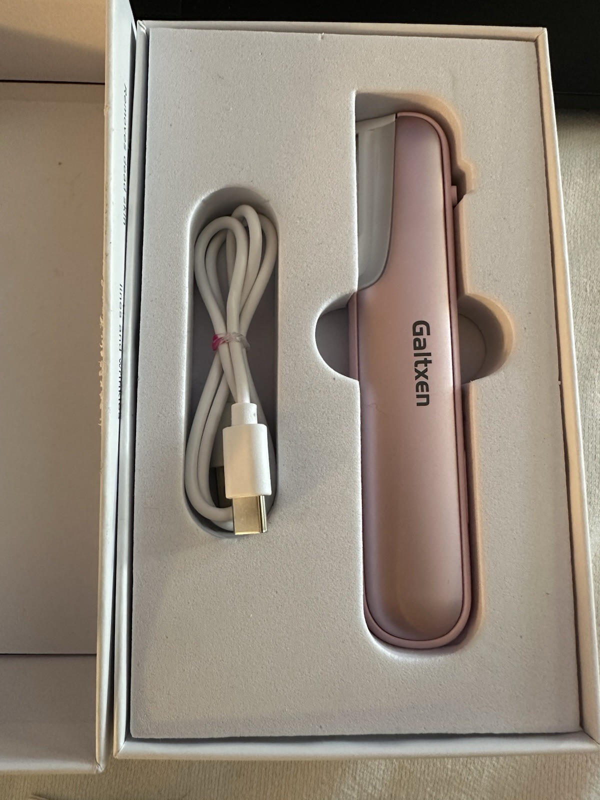 Dermaplaning Tool facial exfoliation/peach hair removal w/rechargeable Sonic