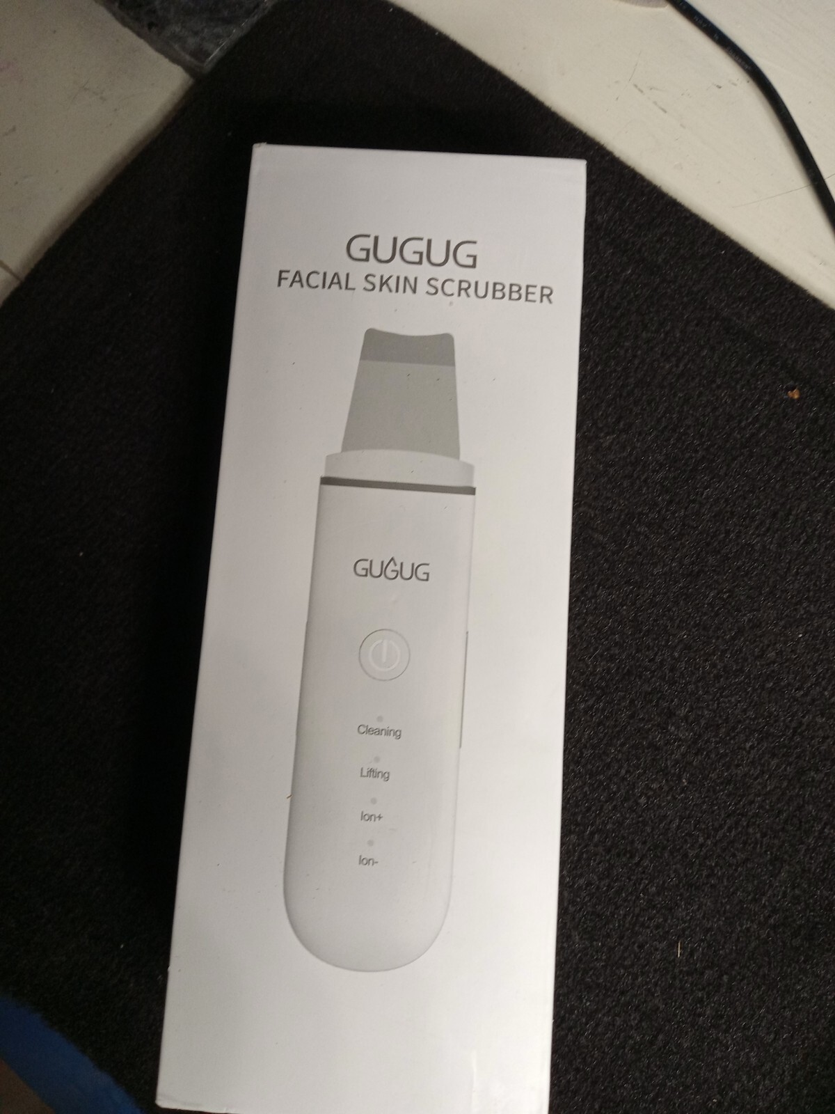 GUGUG FACIAL SKIN SCRUBBER.