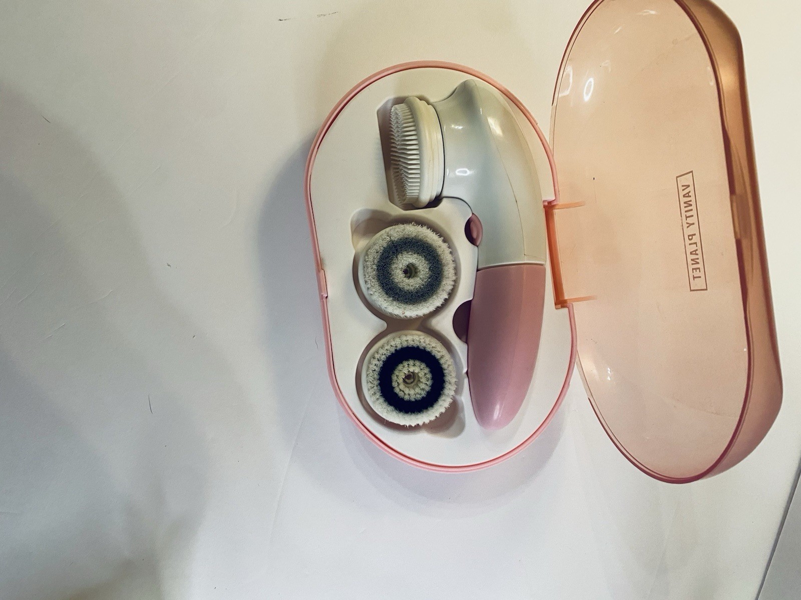 Vanity Planet Electric Facial Brush Removable Head Pink White Plastic (used once