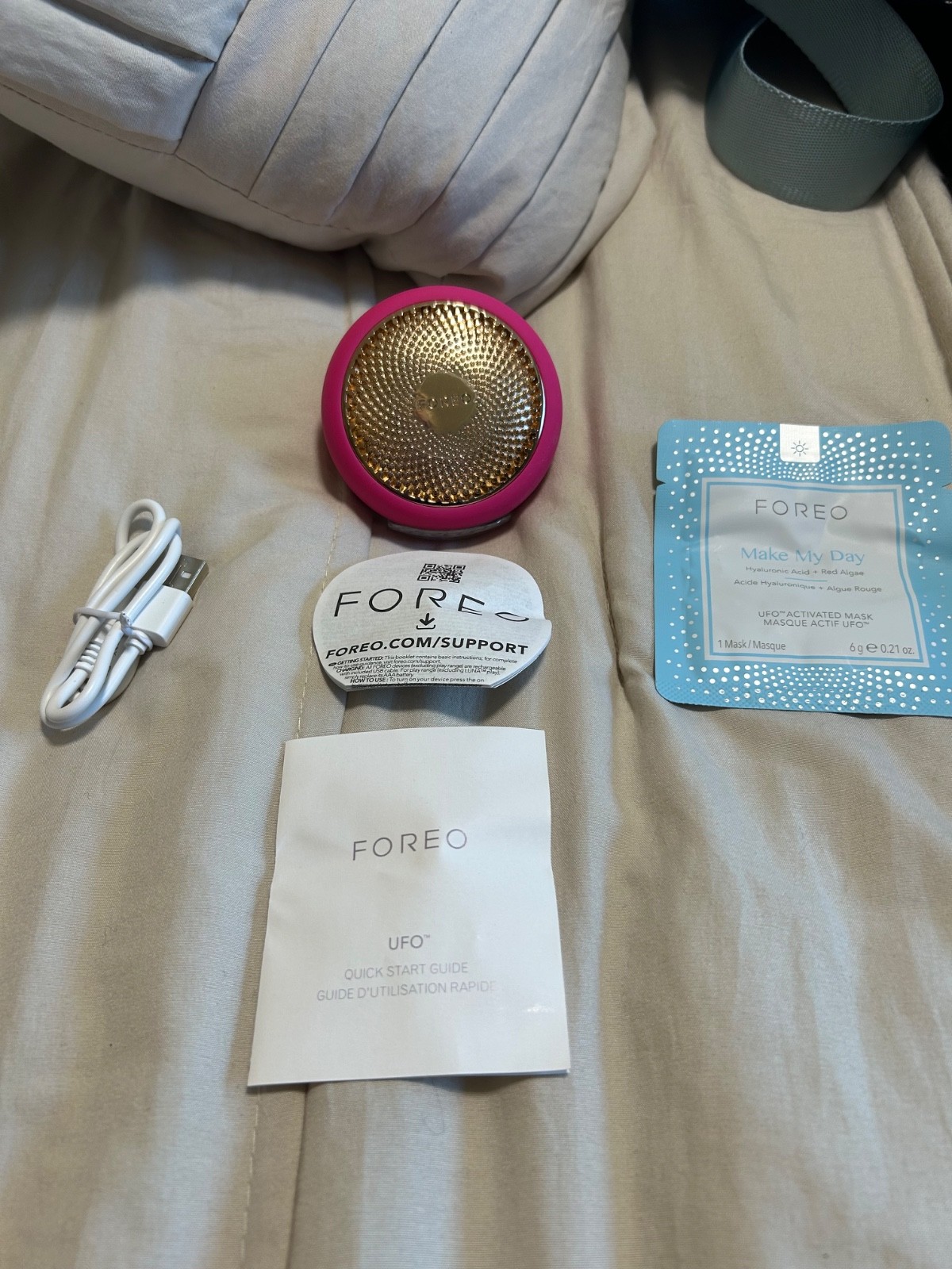 FOREO UFO LED Thermo Activated Smart Mask Treatment Device – Fuchsia
