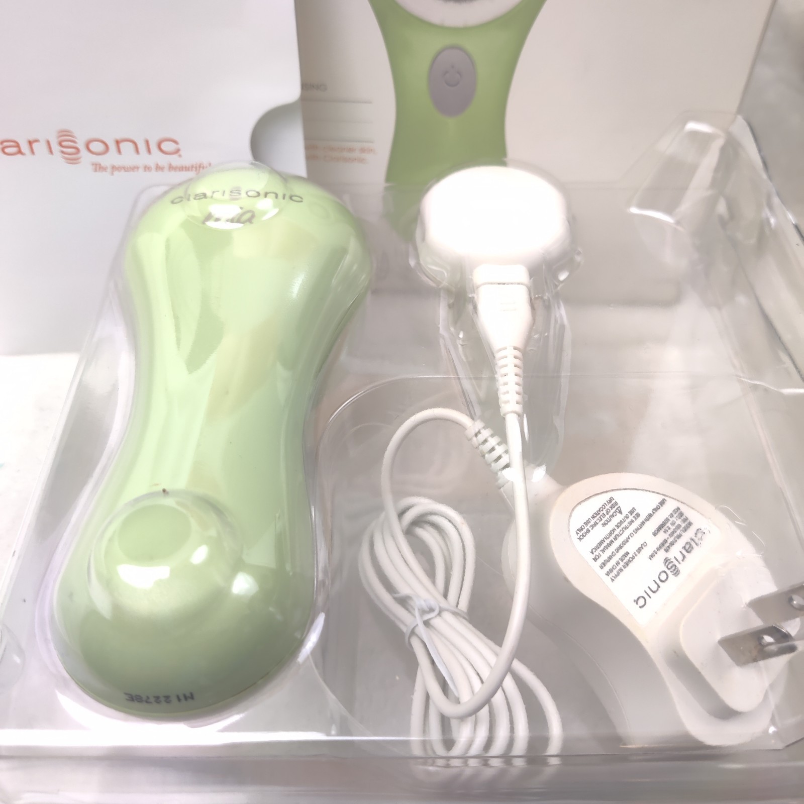Clarisonic Mia 1 Sonic Skin Cleansing System With Charger Green