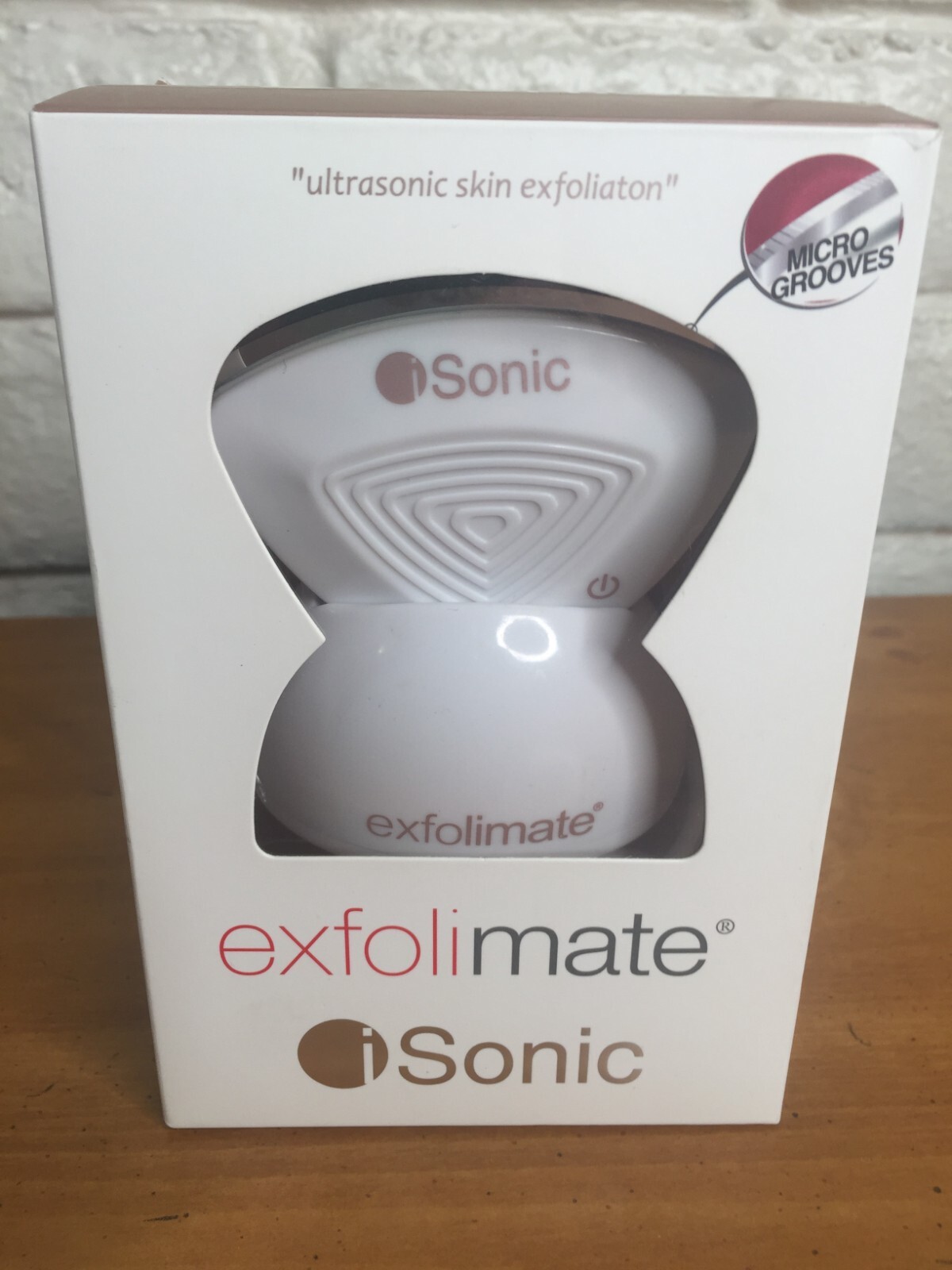 Skin Exfoliator Exfolimate iSonic Ultrasonic with Charger & Manual New Open Box