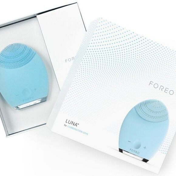 NEW in Box FOREO Luna Facial Cleansing Anti-Aging Device Combination Skin