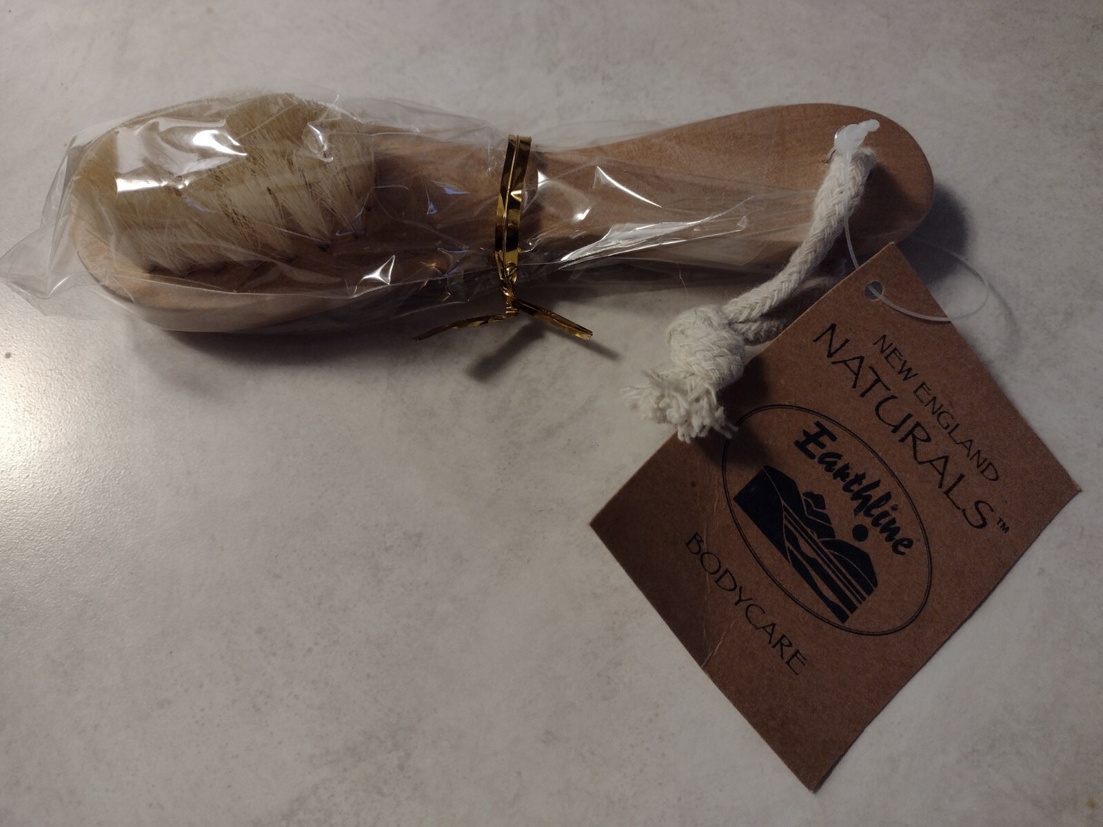 Facial Brush -Earthline Naturals Wooden Handle Natural Brush. New with Tags.