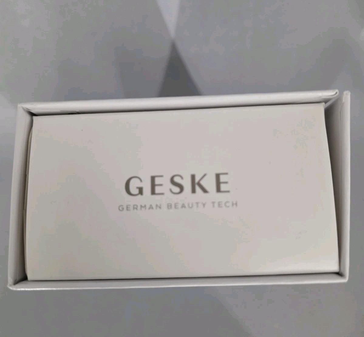 New GESKE 6-in-1 Black SonicThermo FacialBrush SmartAppGuided CleanerMassager$65