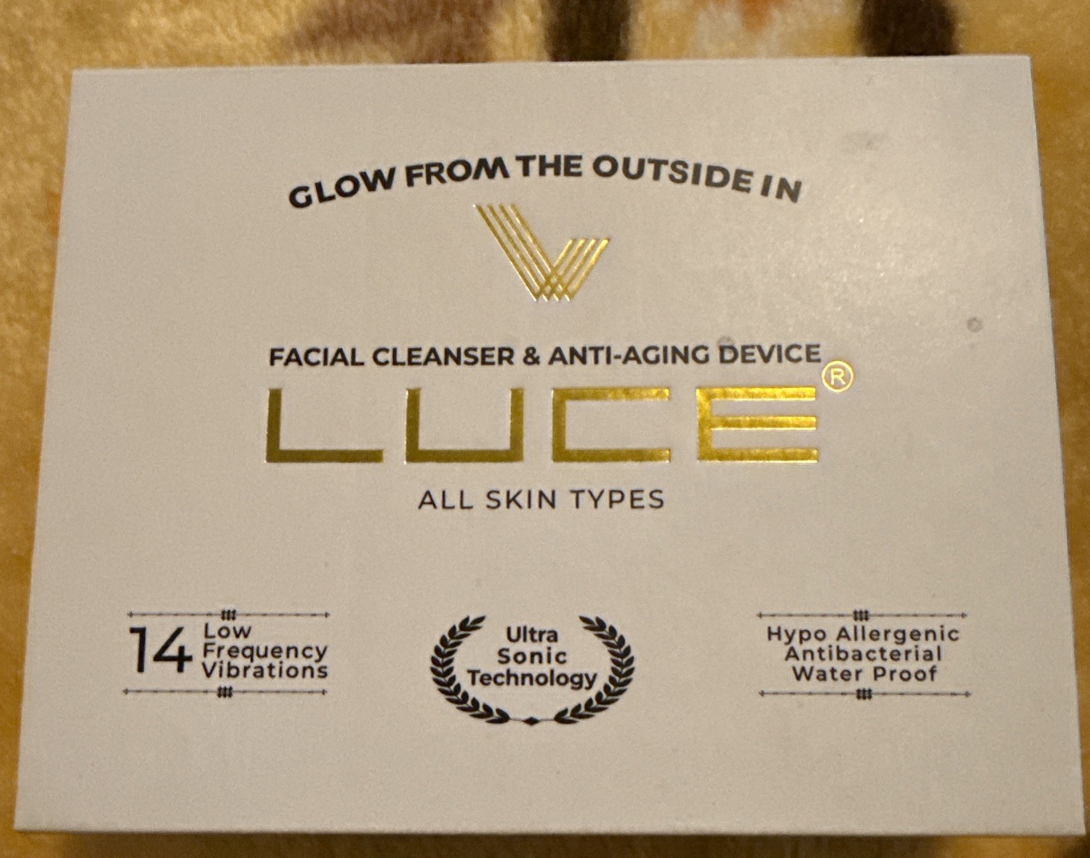LUCE Facial Cleanser & Anti-Aging Device Black Ultra Sonic 14 Vibrations USB