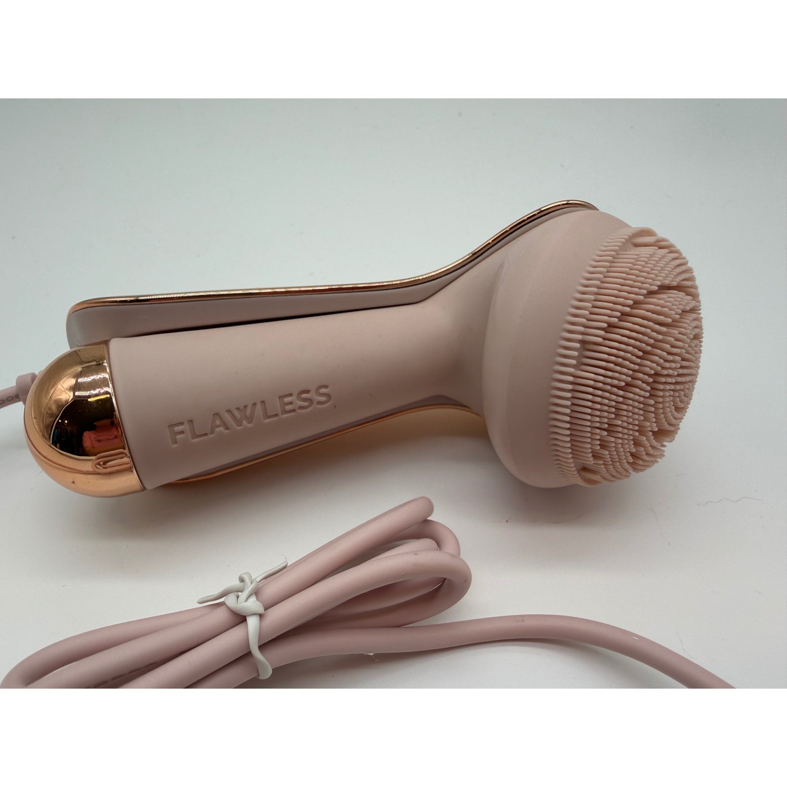 Finishing Touch Flawless Cleanse Silicone Facial Cleanser and Massager Rose Gold