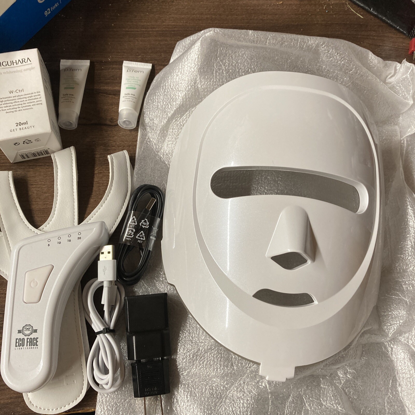 ECO FACE Near-infrared LED Photon Mask for Home Therapy 220v 120 LED White