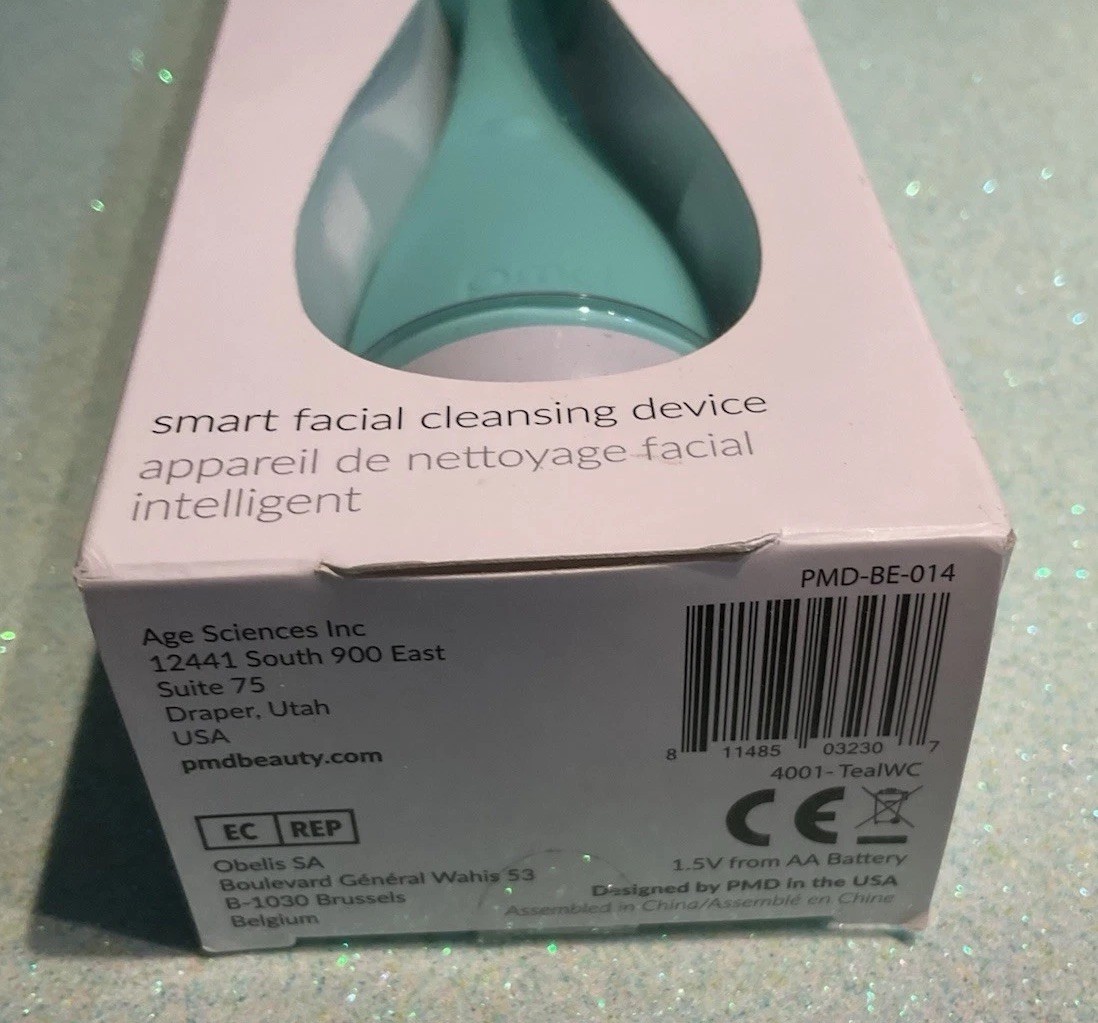 PMD Clean Smart Anti-Aging Facial Cleansing Device Uses SonicGlow Technology New