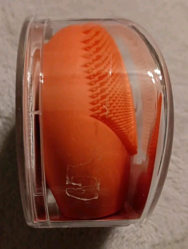 Foreo Sweden Luna™ Play Plus 2 Peach of Cake Facial Cleansing Massager NewSealed
