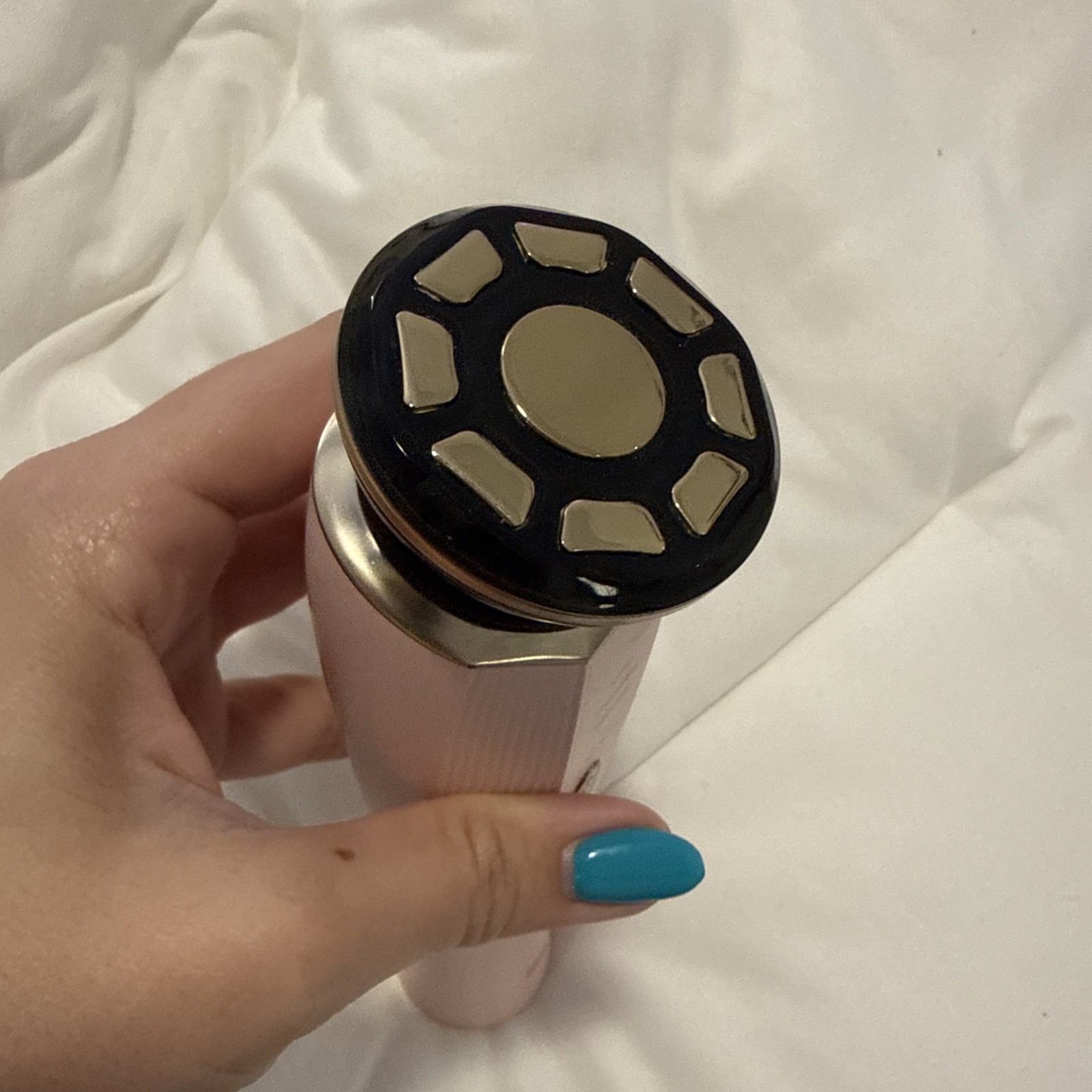 inia flare microcurrent facial device