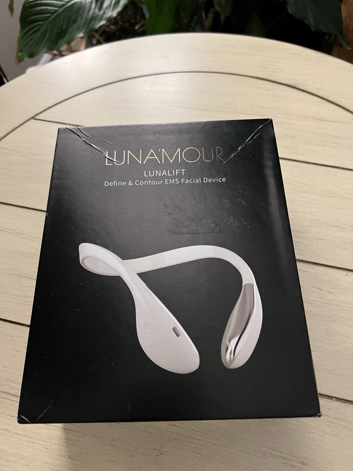 NEW Luna ‘ Mour LUNALIFT Define & Contour EMS Facial Device Luna Mour Open Box