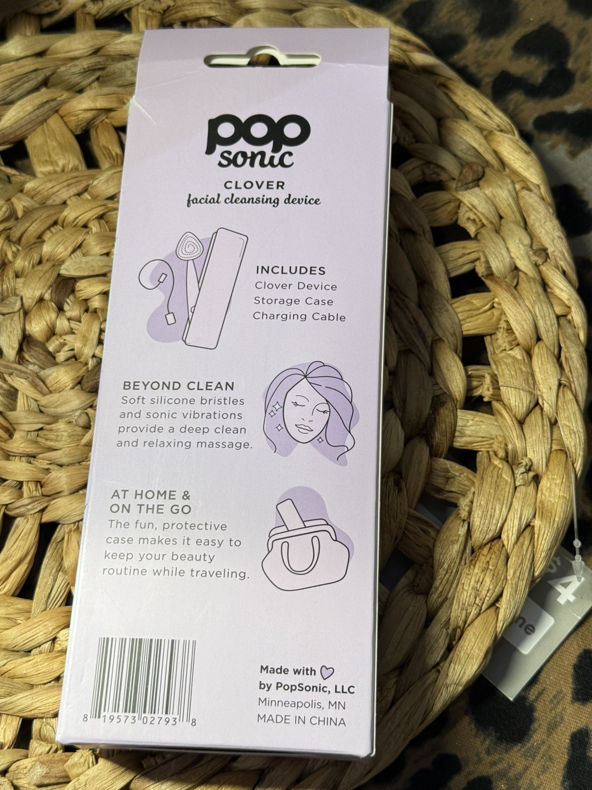Pop Sonic Clover Facial Cleansing Device- Silicone Pore Cleaning Tool w/Case