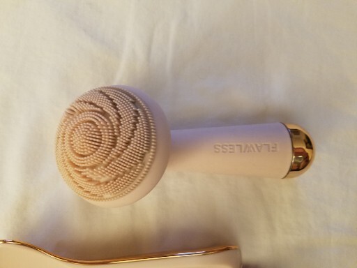 Finishing Touch Flawless Cleanse 3 Speed Silicone Face Cleanser & Massager