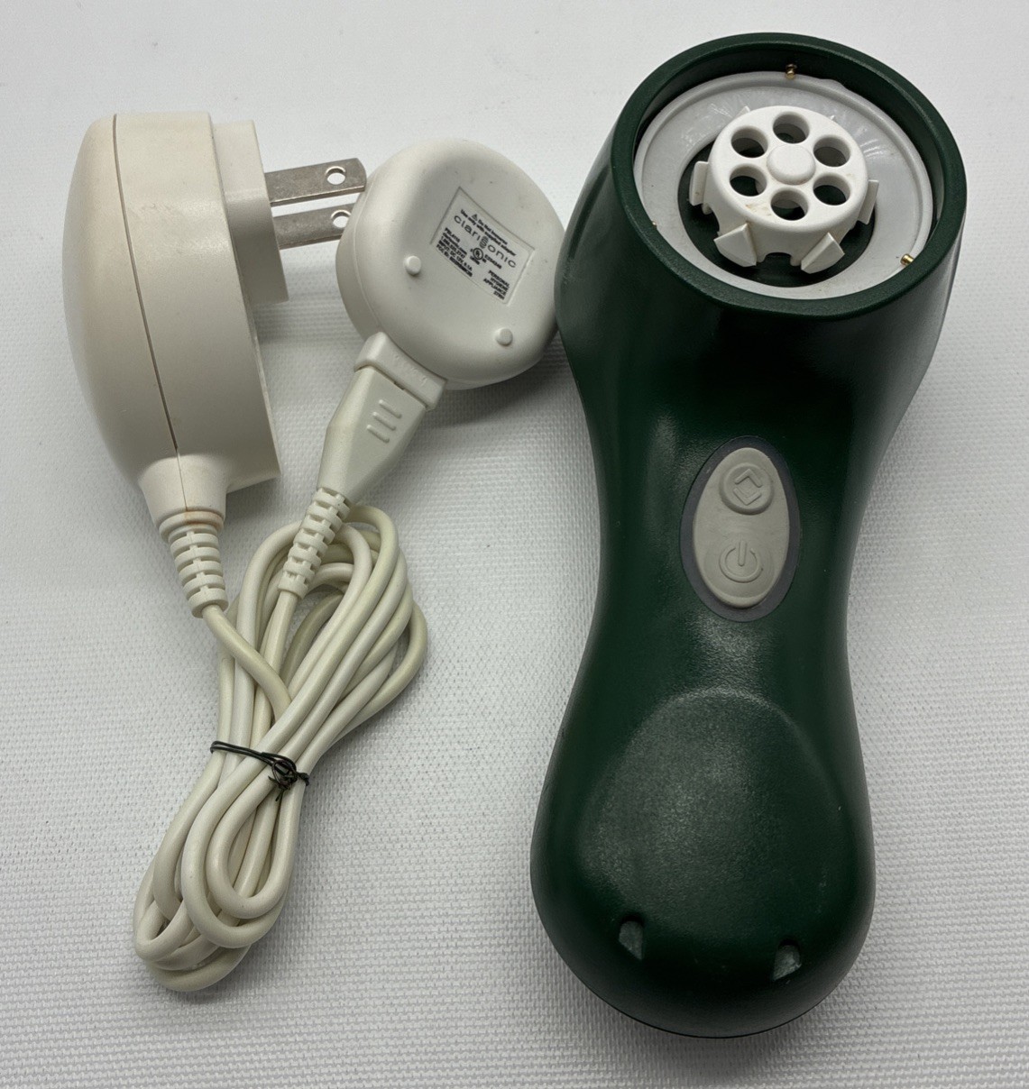Clarisonic Mia 2 Skin Cleansing Exfoliating Used w/ Charger -Tested-GREEN