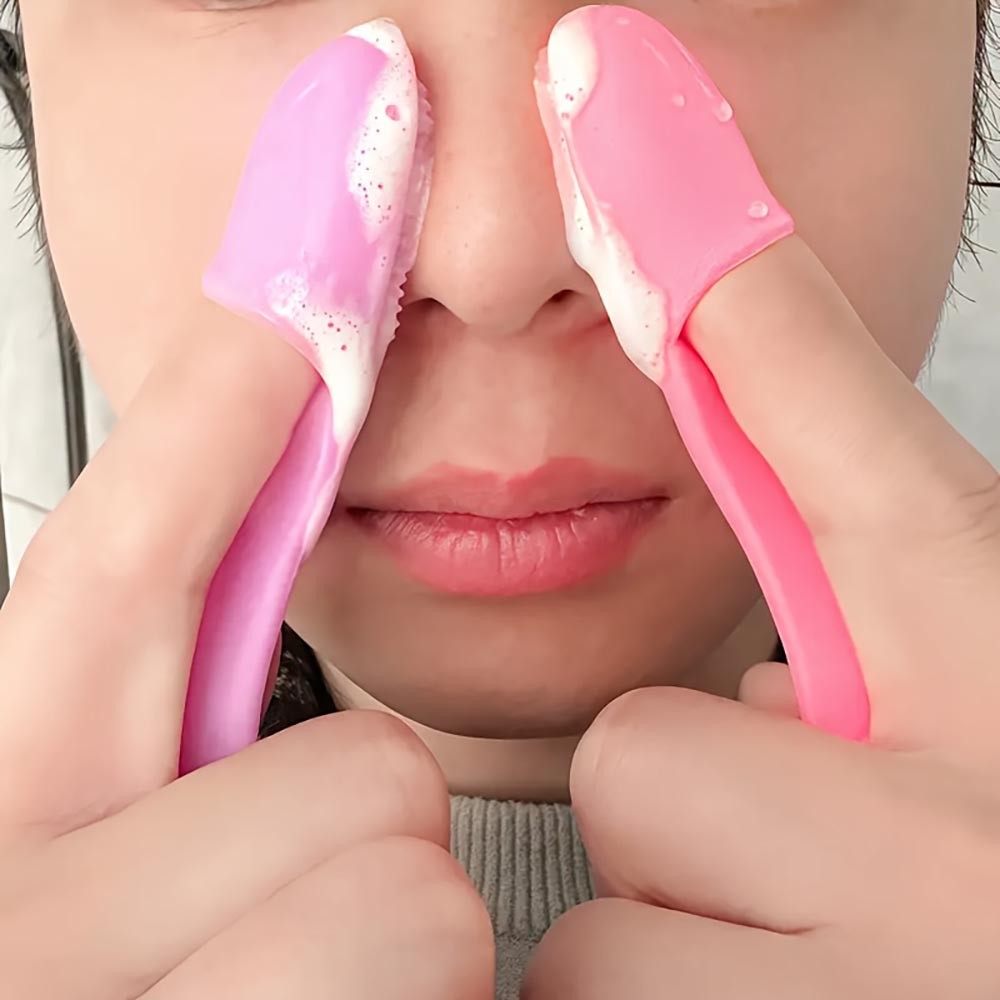 Soft Silicone Finger Brush for Deep Pore Cleansing & Gentle Pet Dental Care