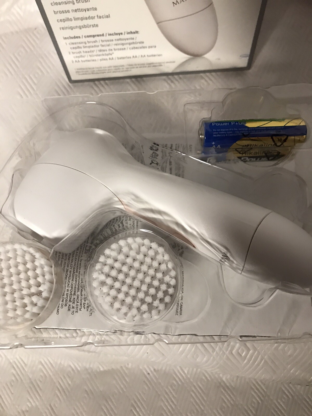 MARY KAY SKINVIGORATE CLEANSING BRUSH NEW IN BOX W BATTERIES
