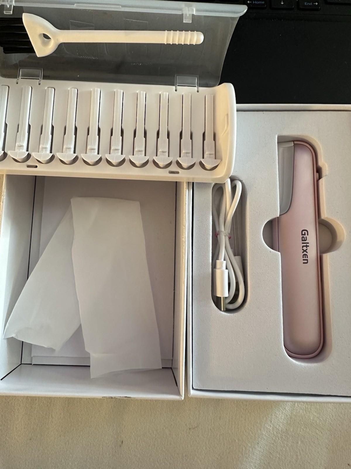 Dermaplaning Tool facial exfoliation/peach hair removal w/rechargeable Sonic