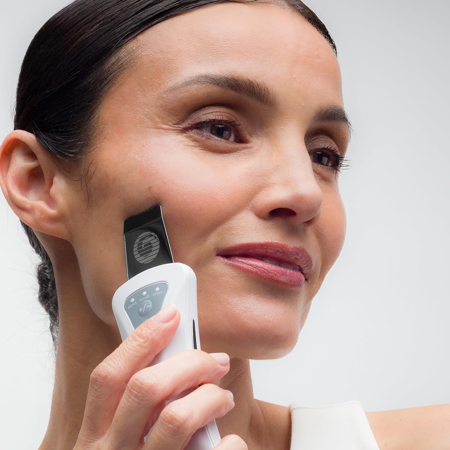 Bt-Micro Fusion Ultrasonic Skin Exfoliation. Smooth Skin, Clear Congestion, Supe